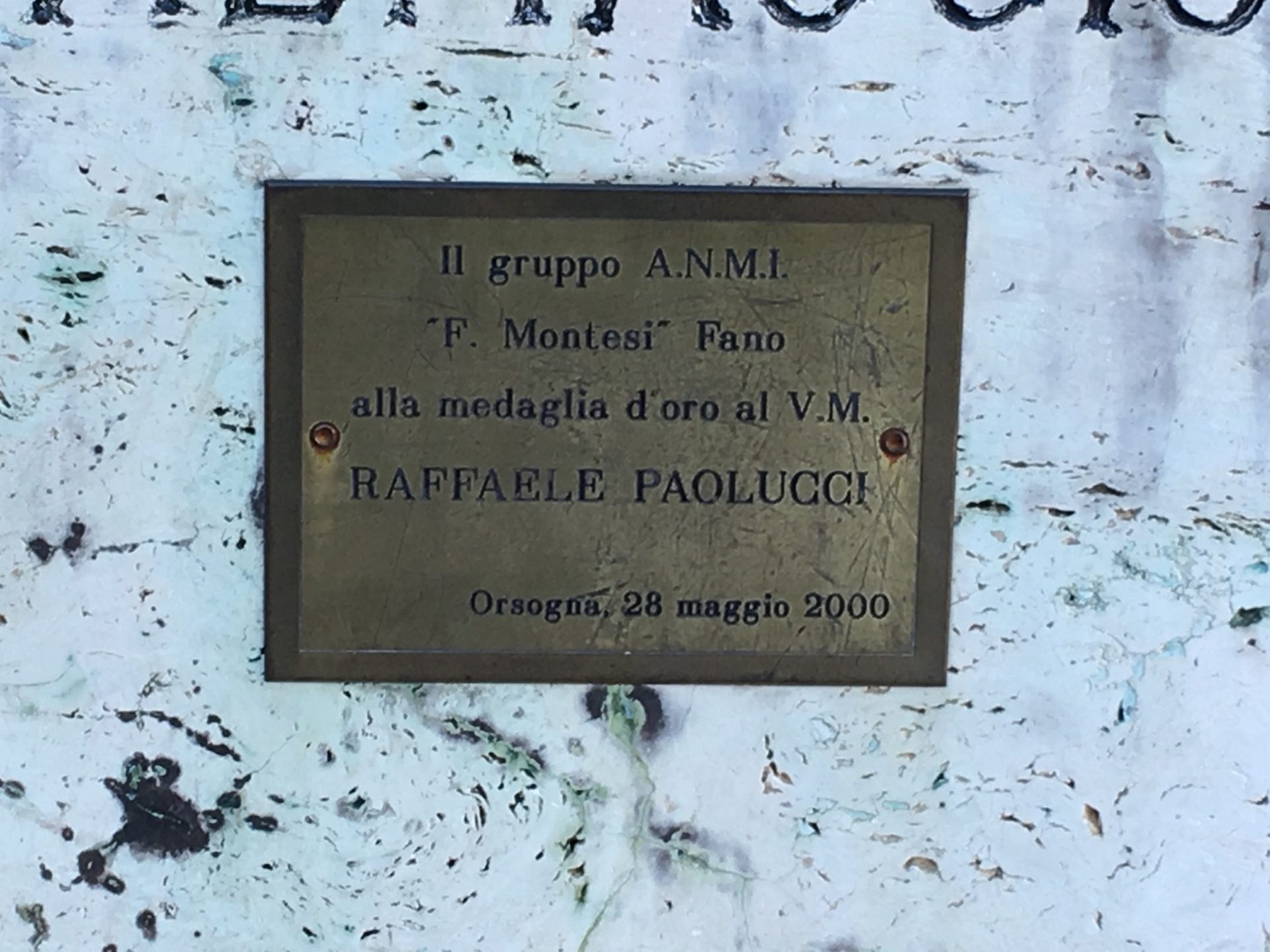 Raffaele%20Paolucci%27s%20statue%2C%20Orsogna%20%283%29.JPG